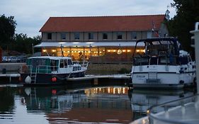 Le Port De Decize